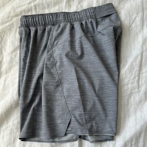 Lululemon men’s gray shorts. Size small